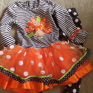 Thanksgiving outfit size 5 worn but in great shape